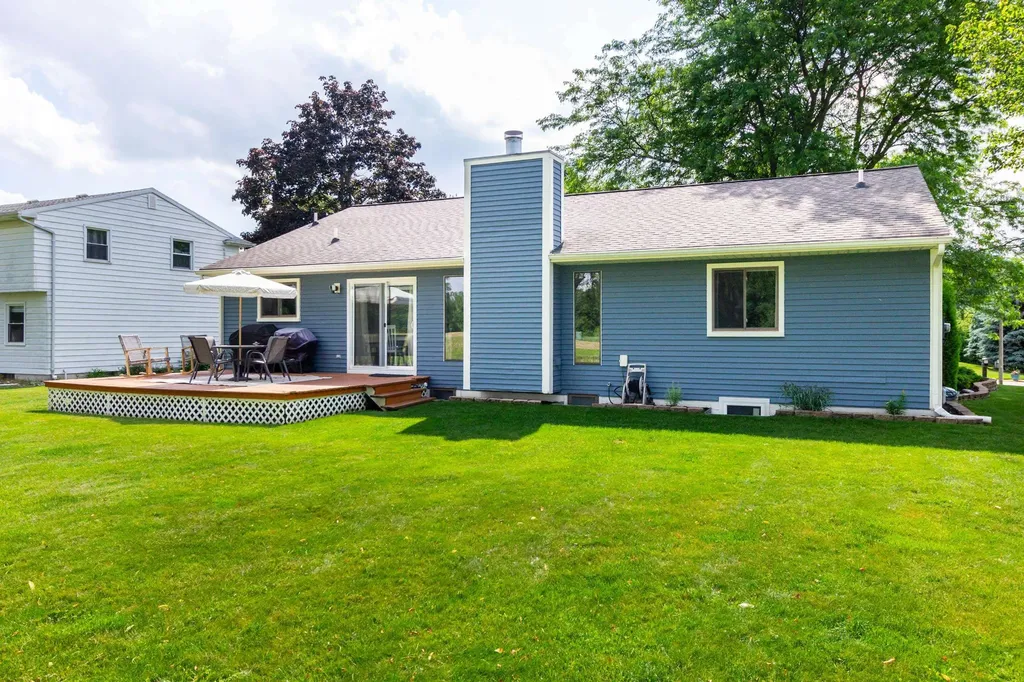 1818 Amberina Drive Delta Charter Township MI 48917