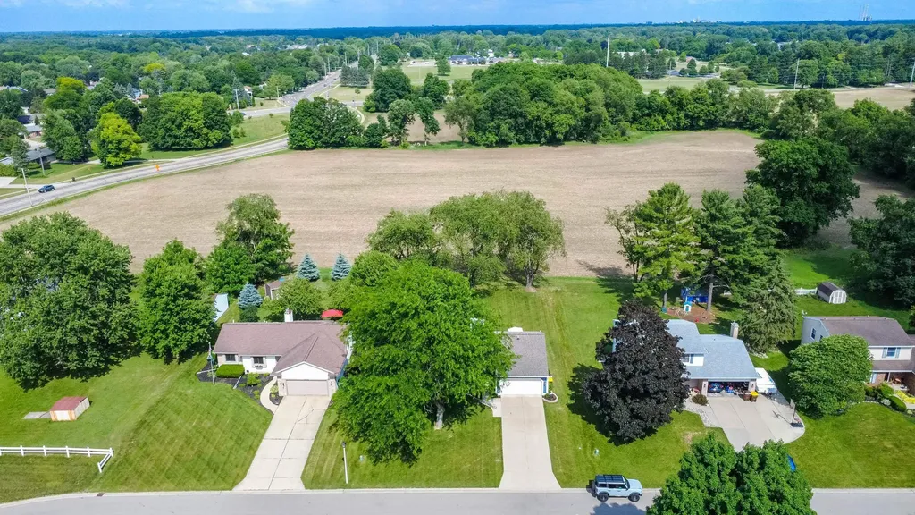 1818 Amberina Drive Delta Charter Township MI 48917