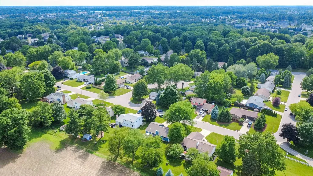 1818 Amberina Drive Delta Charter Township MI 48917