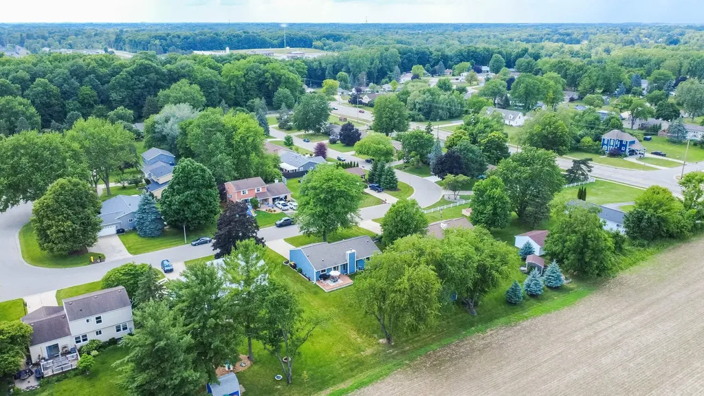 1818 Amberina Drive Delta Charter Township MI 48917