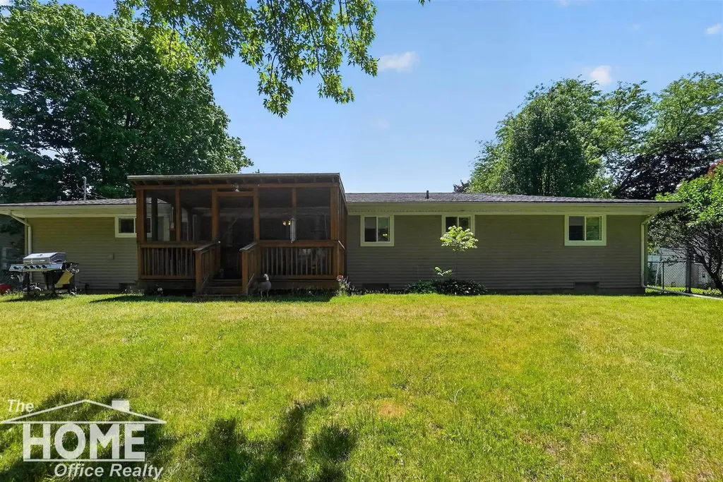 1208 Harding Avenue Owosso City MI 48867