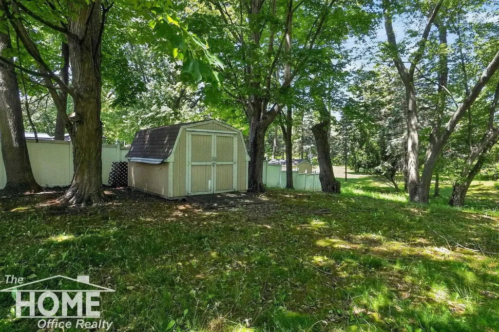 1208 Harding Avenue Owosso City MI 48867