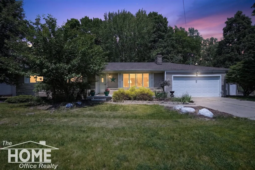 1208 Harding Avenue Owosso City MI 48867