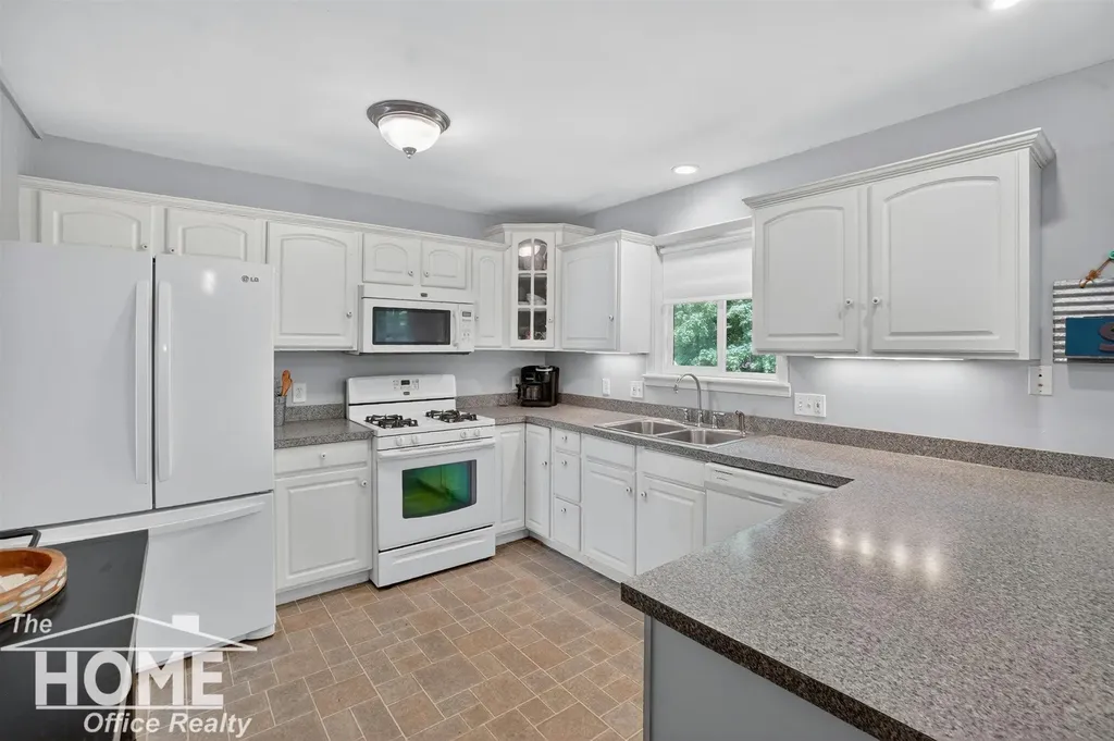1208 Harding Avenue Owosso City MI 48867