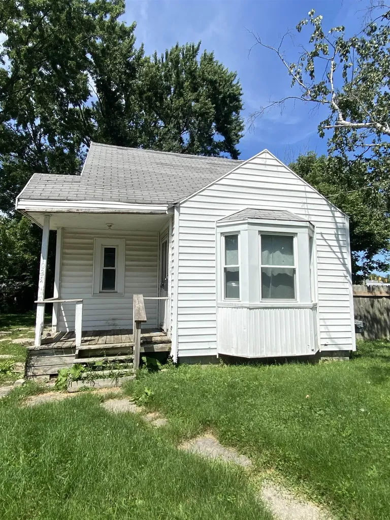 1028 Campbell Street Flint City MI 48507