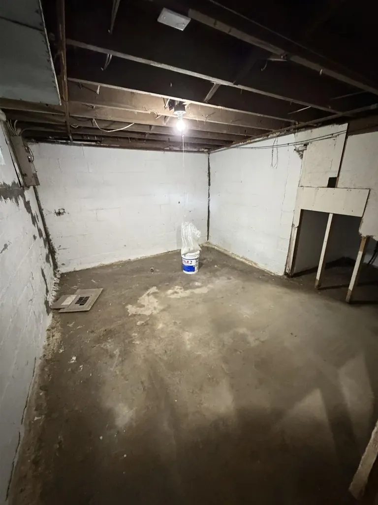 1028 Campbell Street Flint City MI 48507