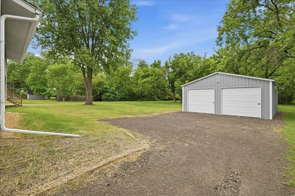 6456 W Court Street Flint Charter Township MI 48532