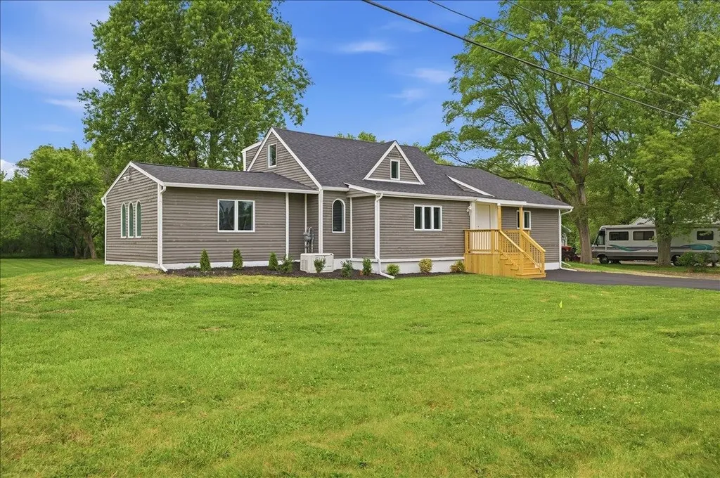 6456 W Court Street Flint Charter Township MI 48532