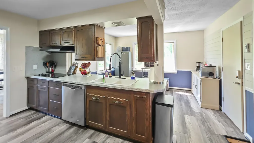 6089 N Seymour Road Flushing Charter Township MI 48433