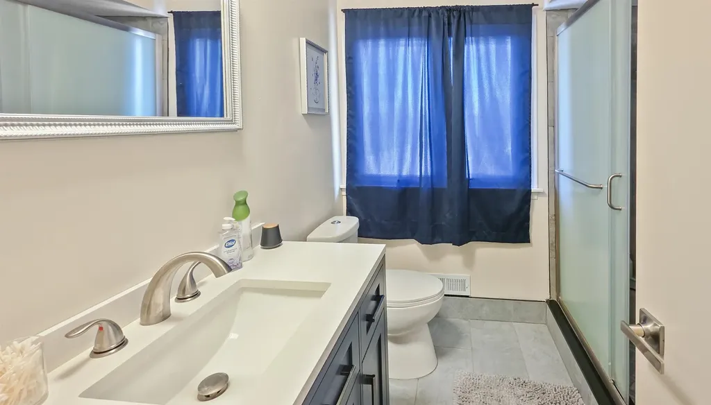 6089 N Seymour Road Flushing Charter Township MI 48433