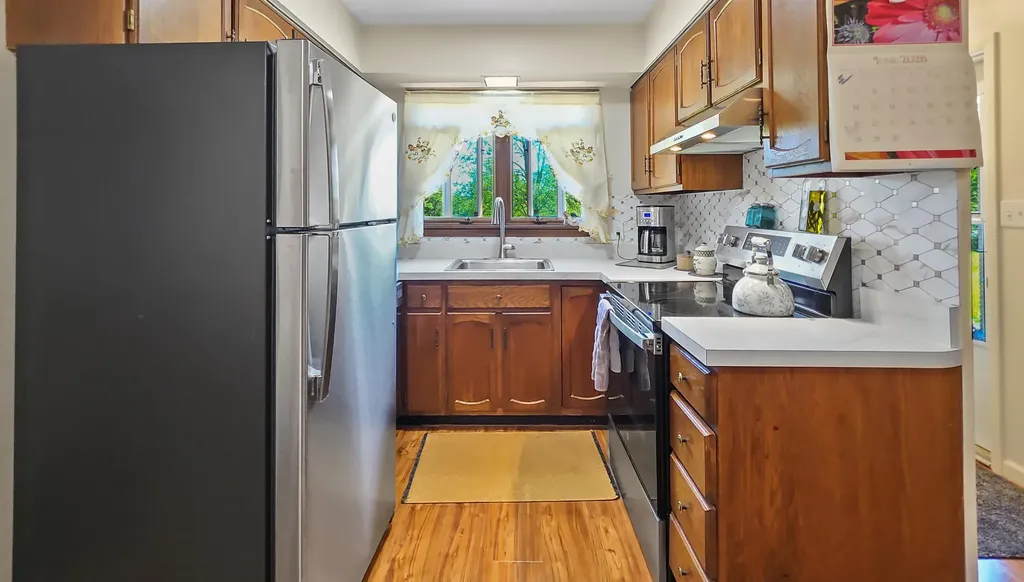 6089 N Seymour Road Flushing Charter Township MI 48433