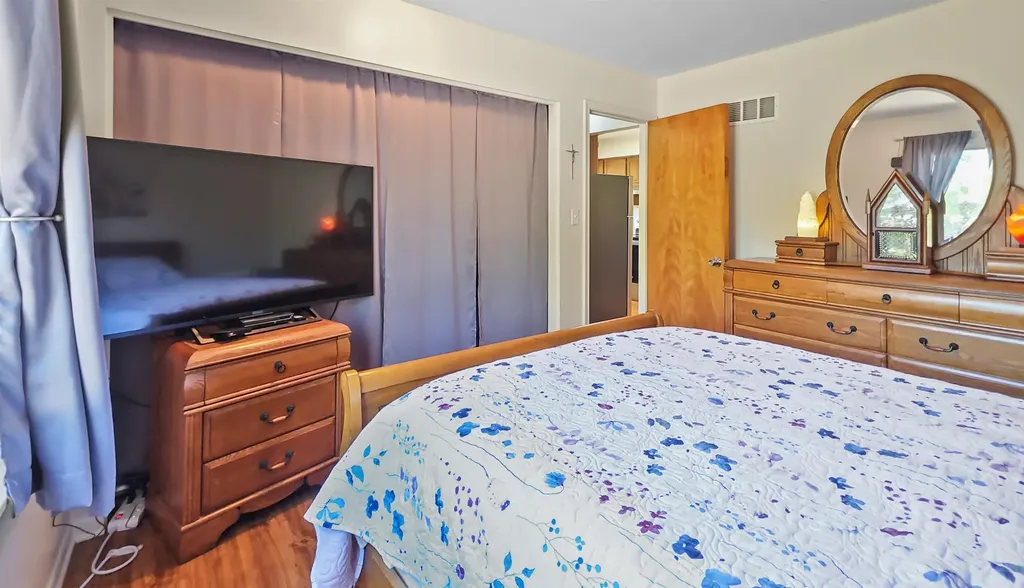 6089 N Seymour Road Flushing Charter Township MI 48433