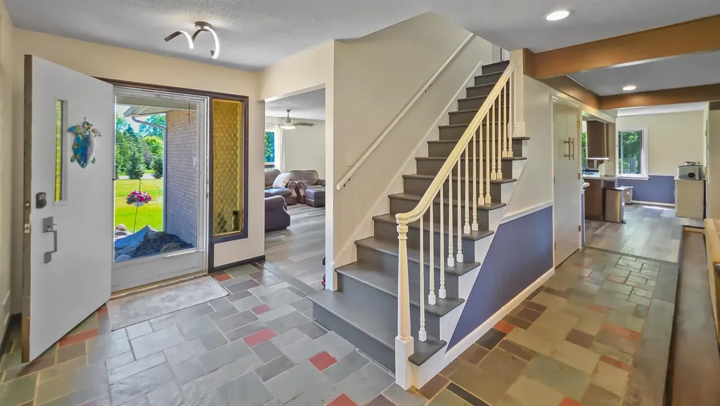 6089 N Seymour Road Flushing Charter Township MI 48433