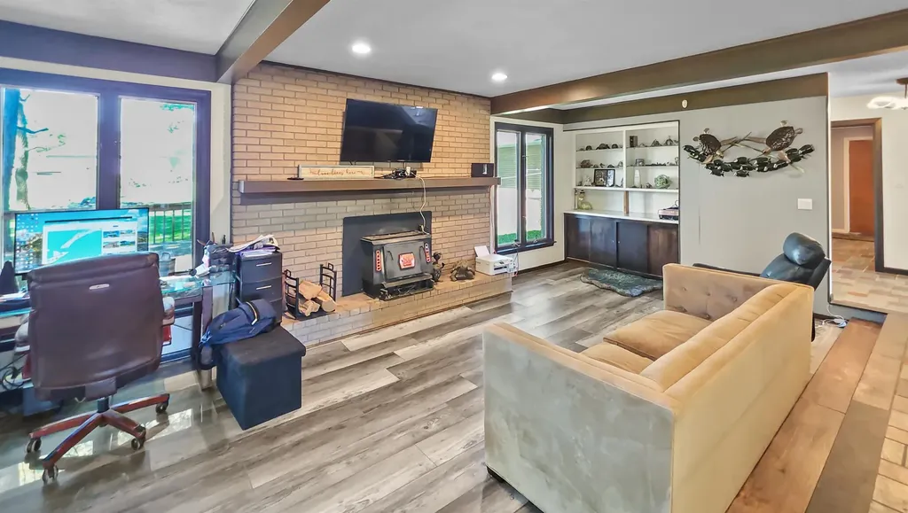 6089 N Seymour Road Flushing Charter Township MI 48433