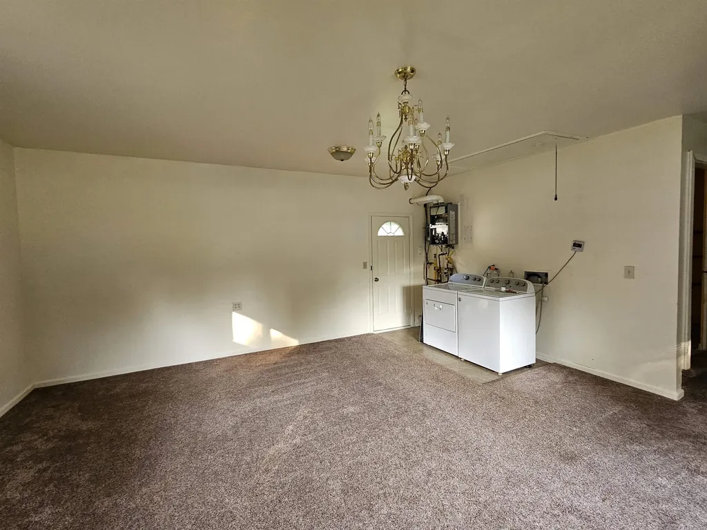 8525 Dixie Highway Birch Run Township MI 48415