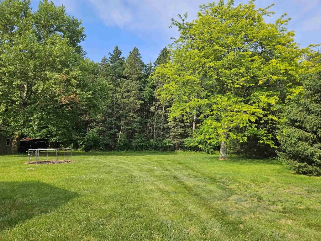 8525 Dixie Highway Birch Run Township MI 48415