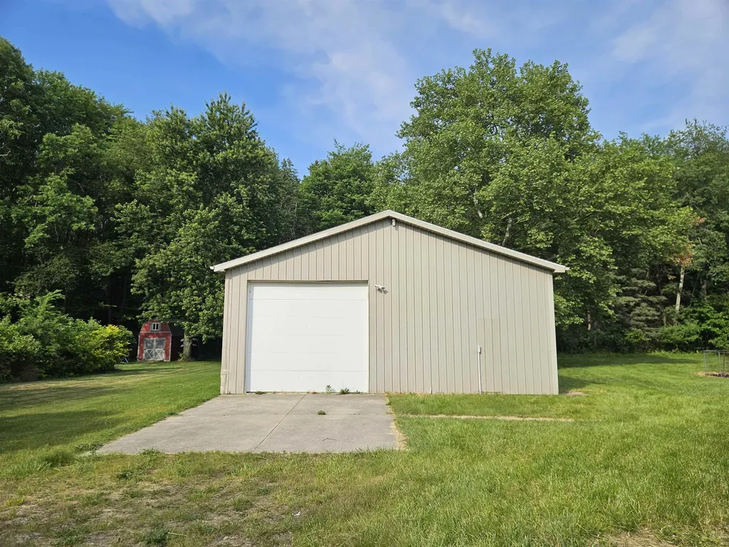 8525 Dixie Highway Birch Run Township MI 48415