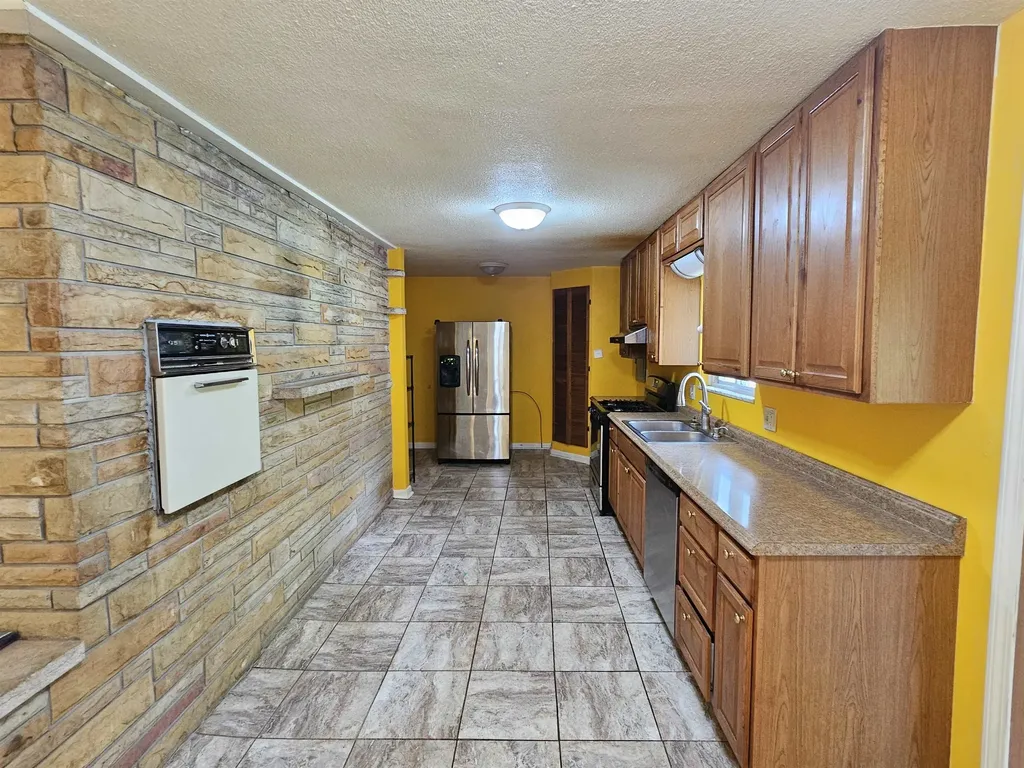 8525 Dixie Highway Birch Run Township MI 48415