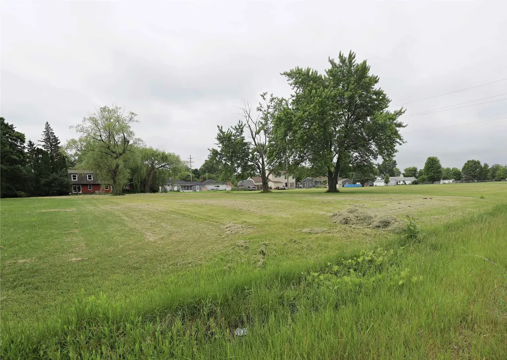 Hemphill Road Flint Charter Township MI 48507