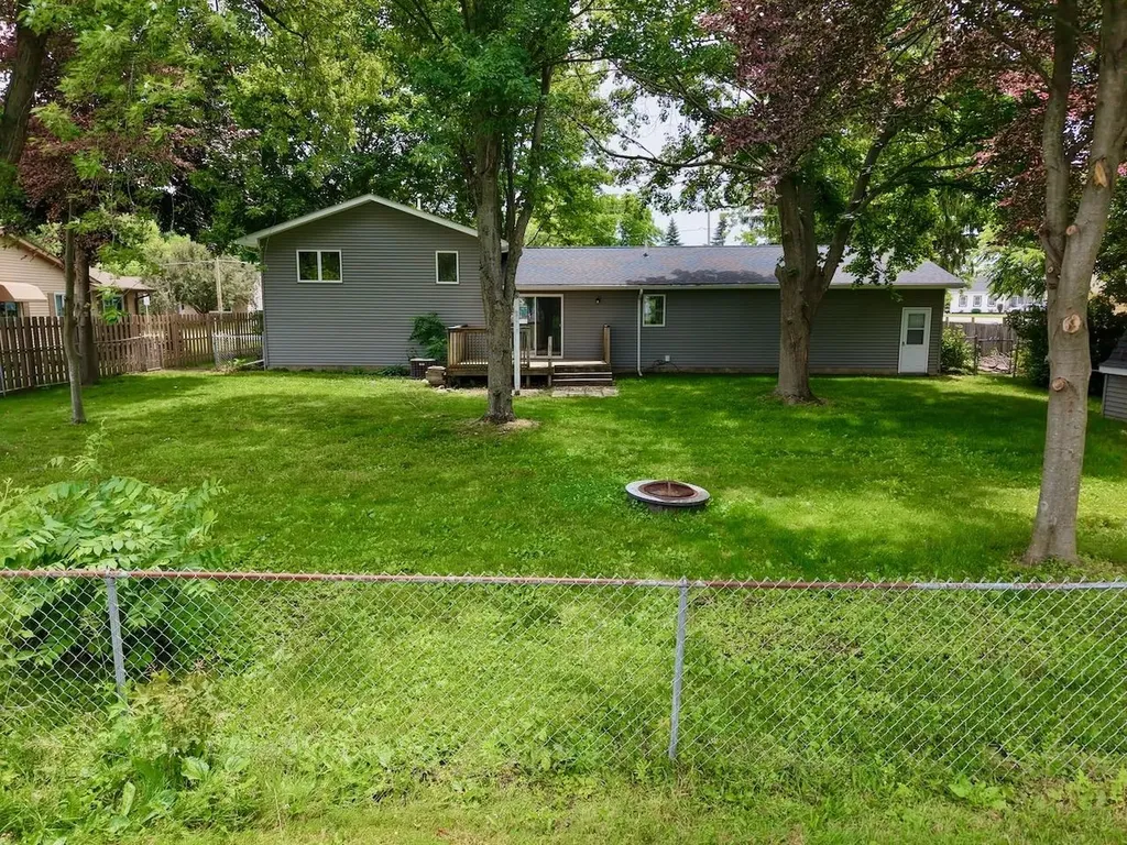 605 E Liberty Street Chesaning Village MI 48616