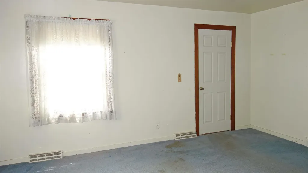 326 S Clark Street Chesaning Village MI 48616