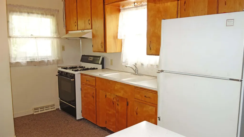 326 S Clark Street Chesaning Village MI 48616