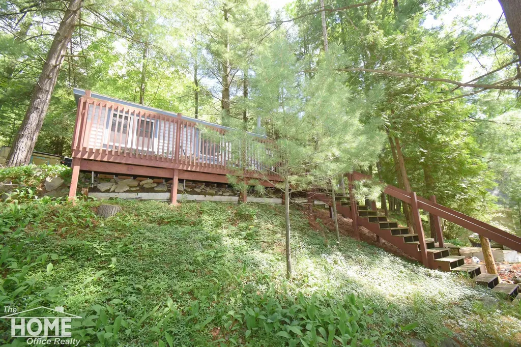 1121 & 1131 Lake Drive Lincoln Township MI 48625