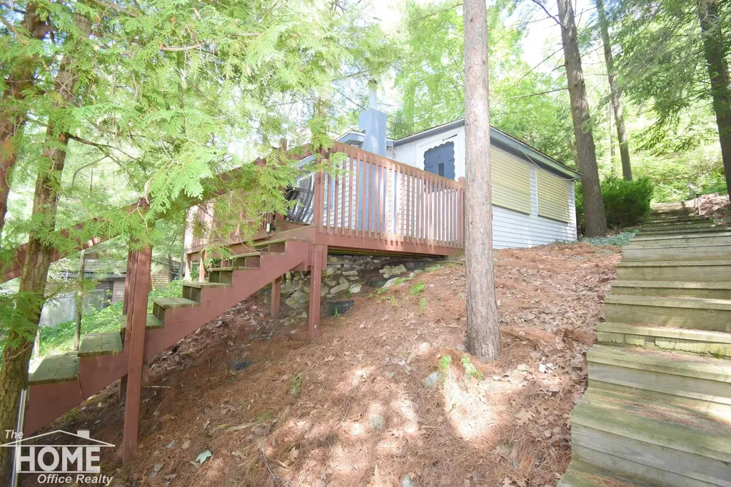 1121 & 1131 Lake Drive Lincoln Township MI 48625