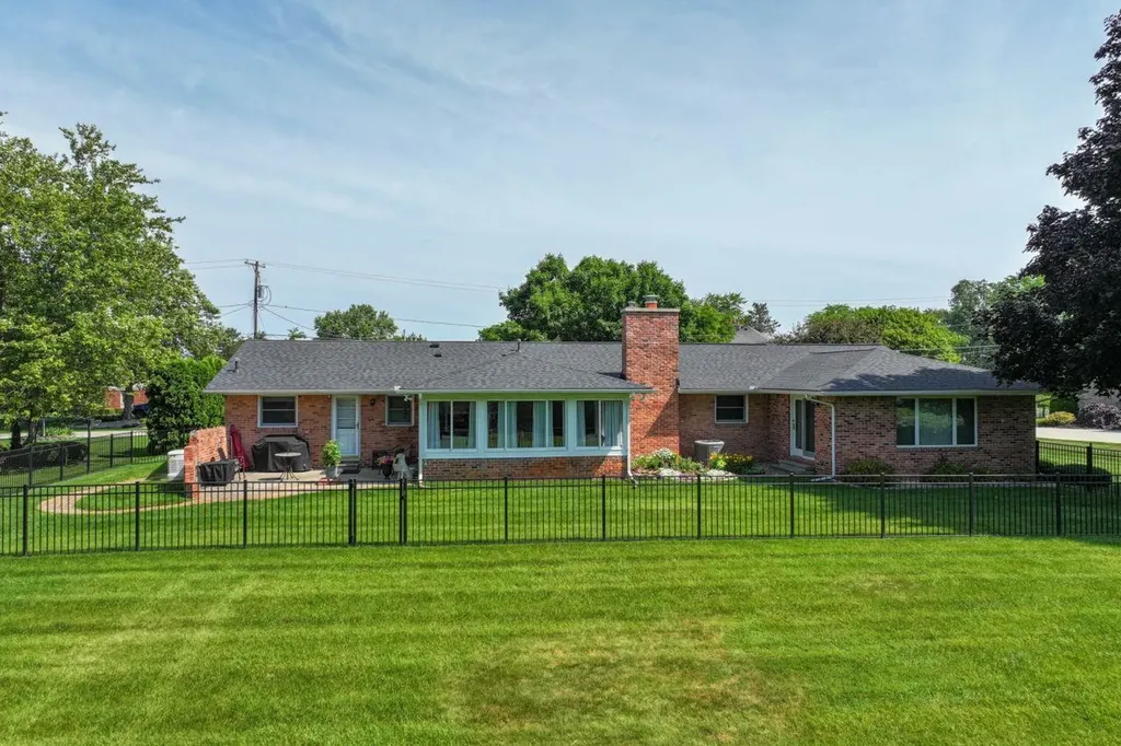5466 Coral Ridge Drive Grand Blanc Charter Township MI 48439