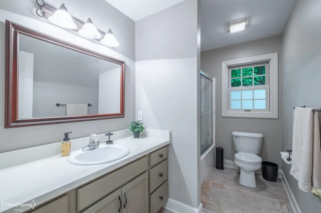 9185 North Island Drive Flushing Charter Township MI 48433
