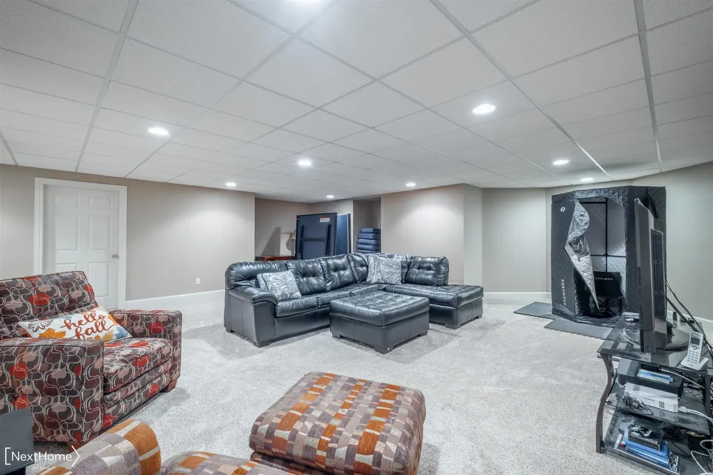9185 North Island Drive Flushing Charter Township MI 48433