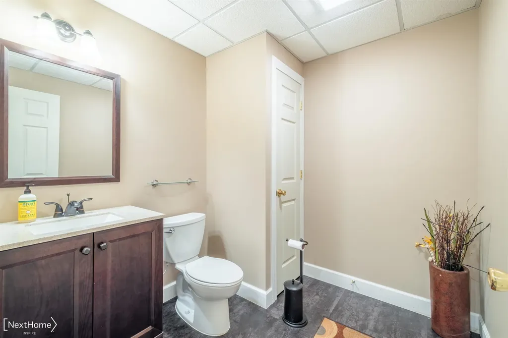 9185 North Island Drive Flushing Charter Township MI 48433