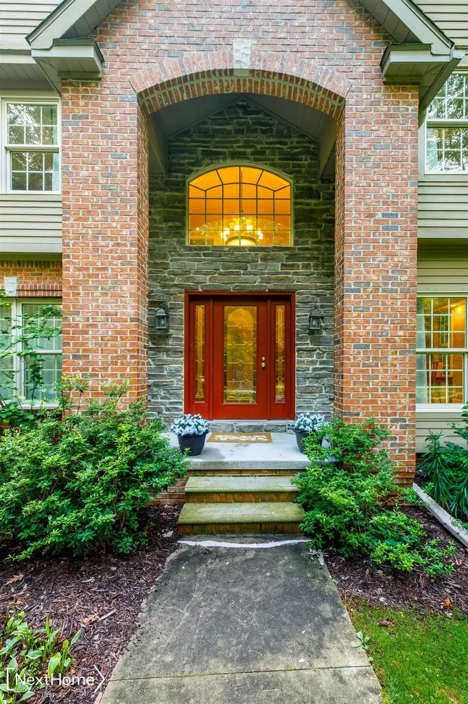 9185 North Island Drive Flushing Charter Township MI 48433