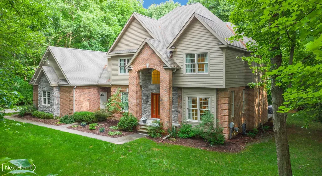9185 North Island Drive Flushing Charter Township MI 48433