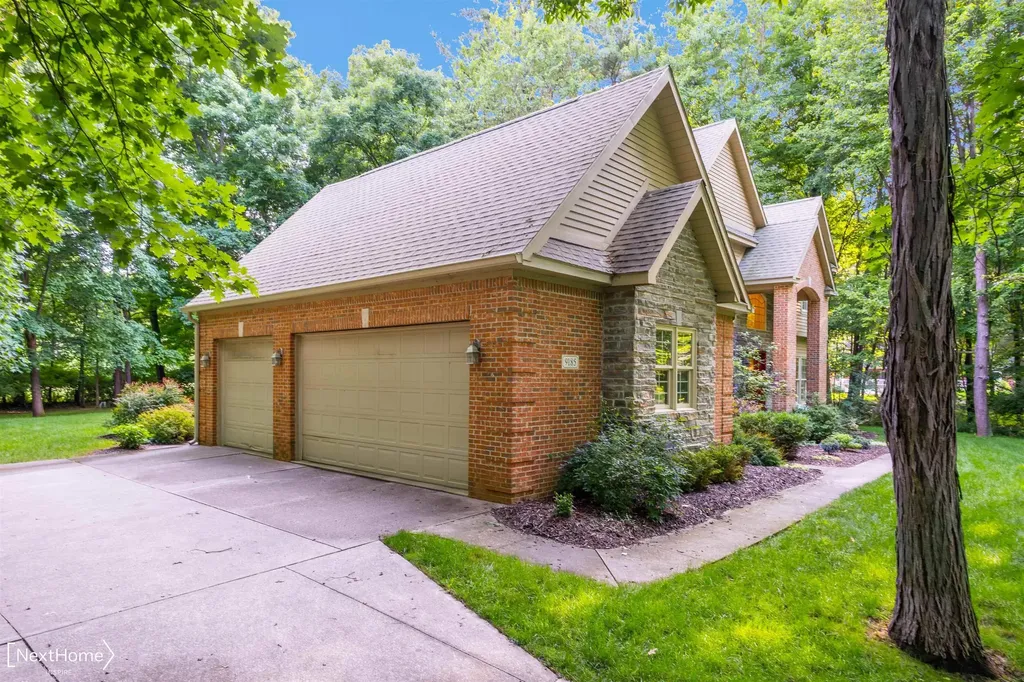 9185 North Island Drive Flushing Charter Township MI 48433