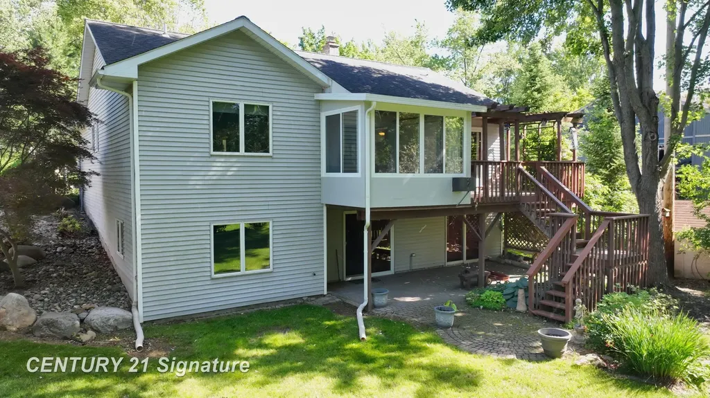 217 Dutch Mill Drive Flushing City MI 48433