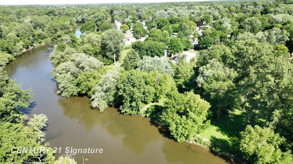 217 Dutch Mill Drive Flushing City MI 48433