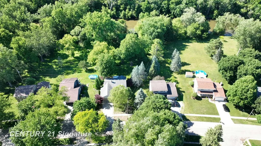 217 Dutch Mill Drive Flushing City MI 48433