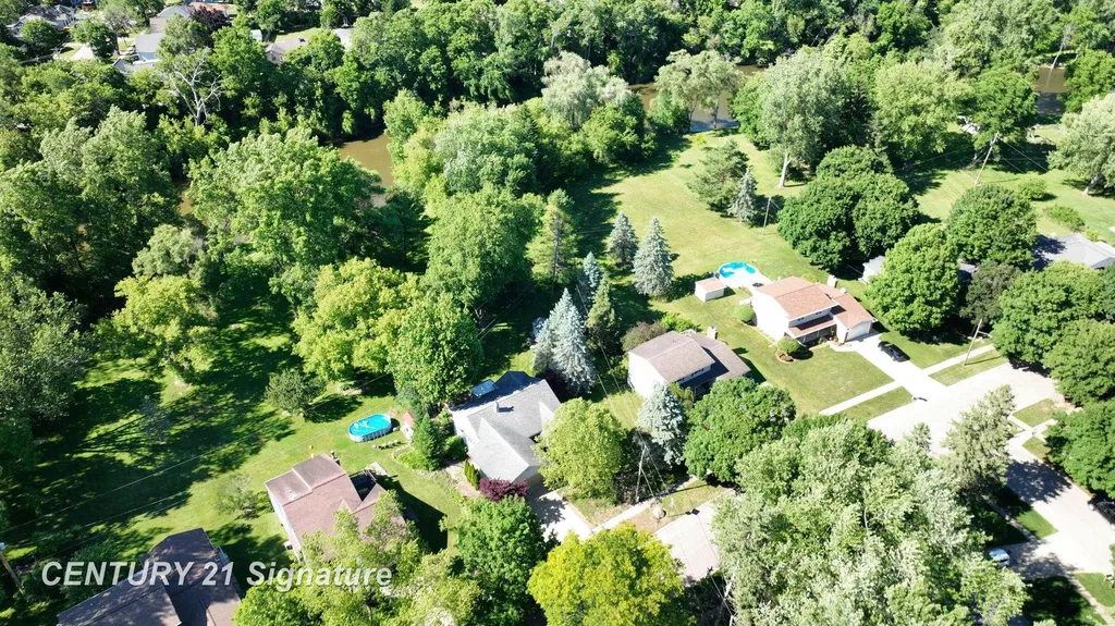 217 Dutch Mill Drive Flushing City MI 48433