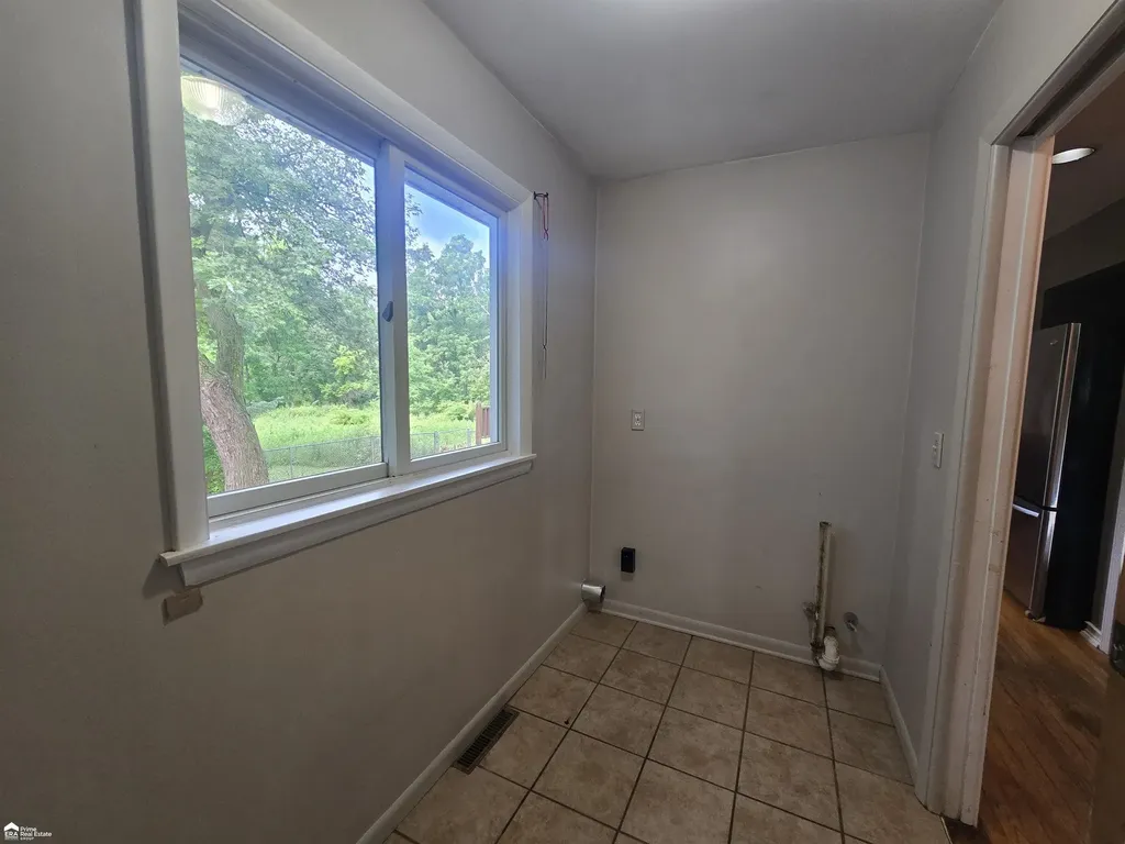 819 W Summit Street Vernon Township MI 48429