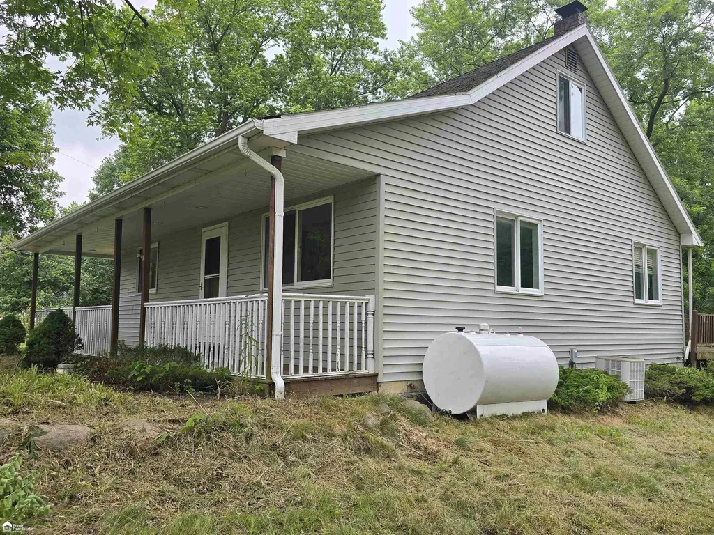 819 W Summit Street Vernon Township MI 48429