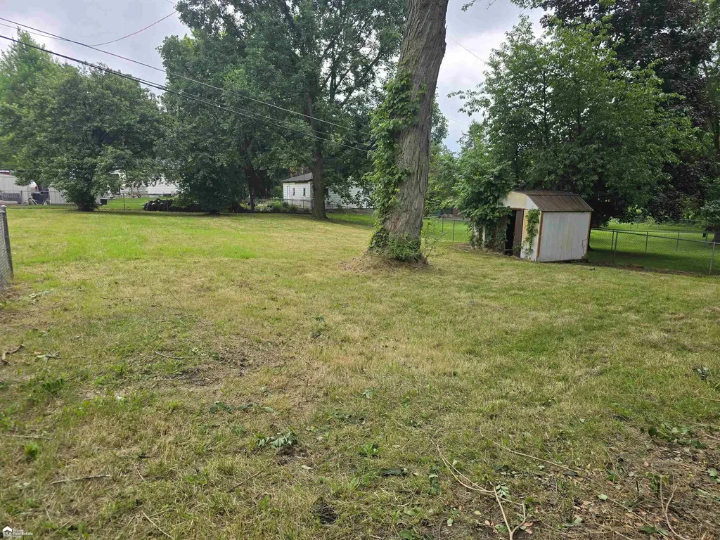 819 W Summit Street Vernon Township MI 48429