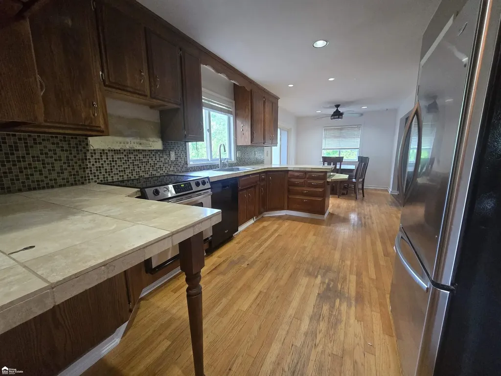 819 W Summit Street Vernon Township MI 48429