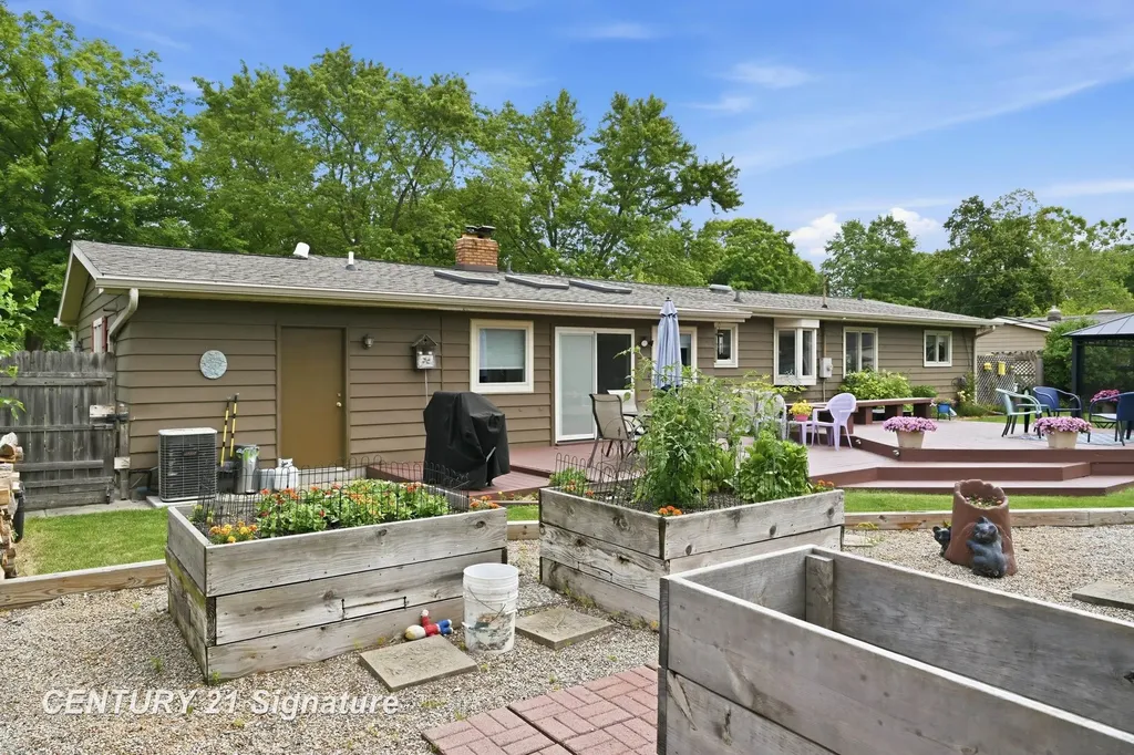 1226 Clearview Drive Flushing City MI 48433