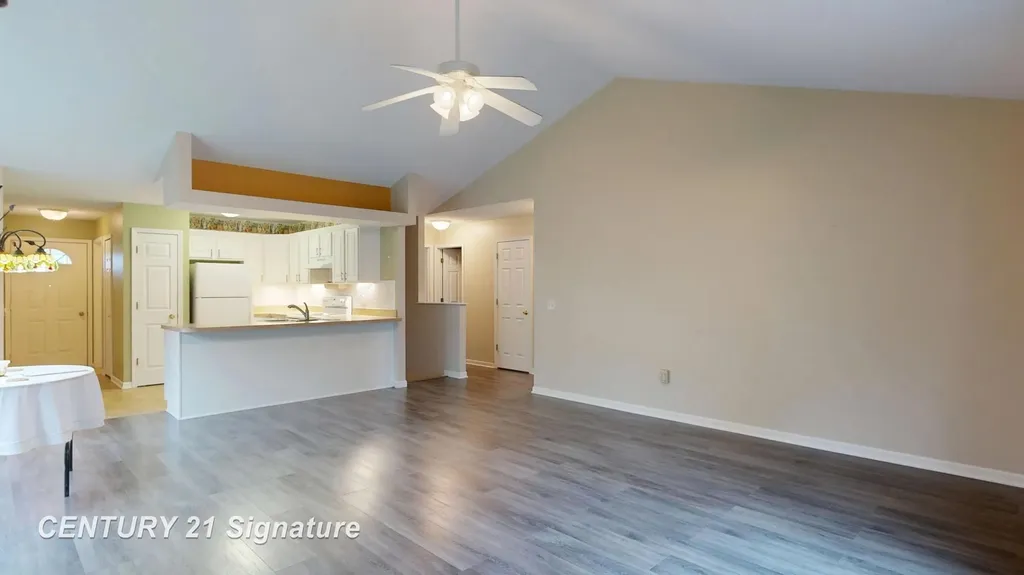 1324 Carpathian Way Vienna Charter Township MI 48420
