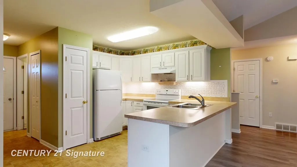 1324 Carpathian Way Vienna Charter Township MI 48420