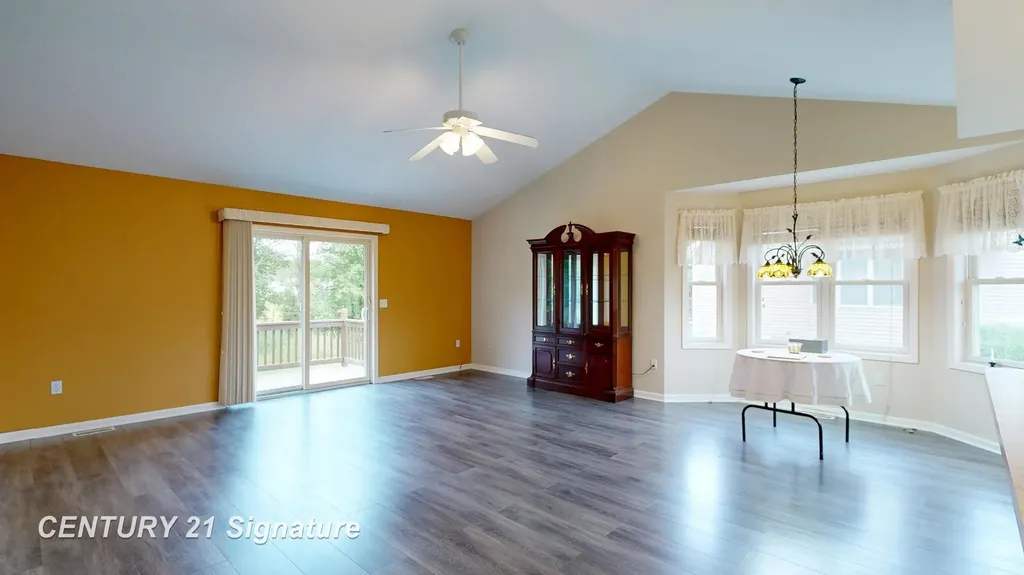 1324 Carpathian Way Vienna Charter Township MI 48420
