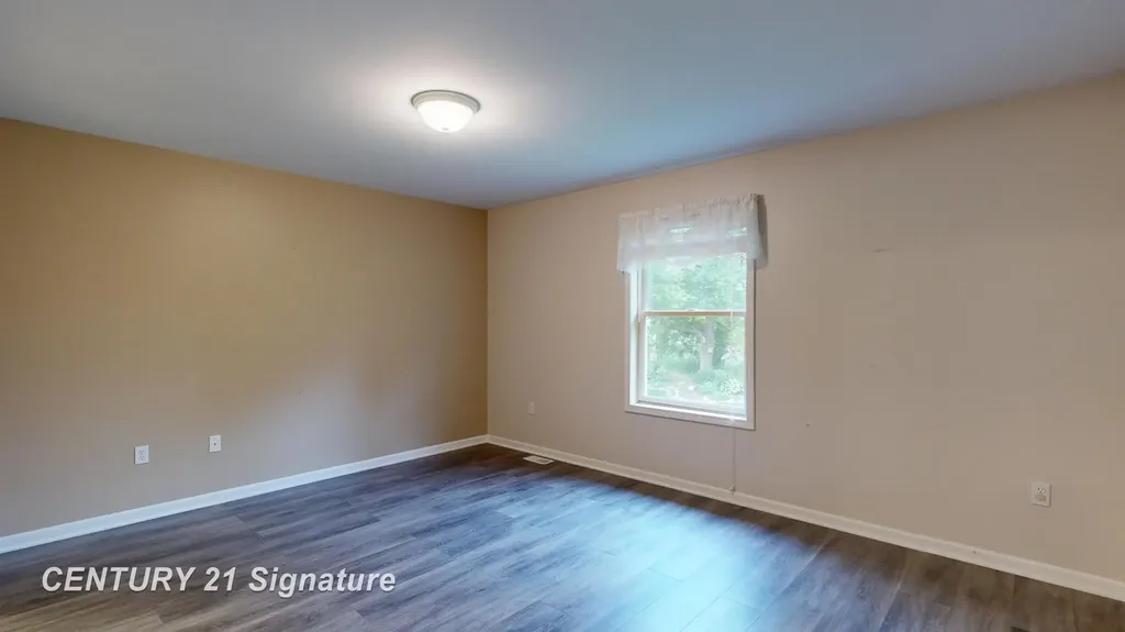 1324 Carpathian Way Vienna Charter Township MI 48420