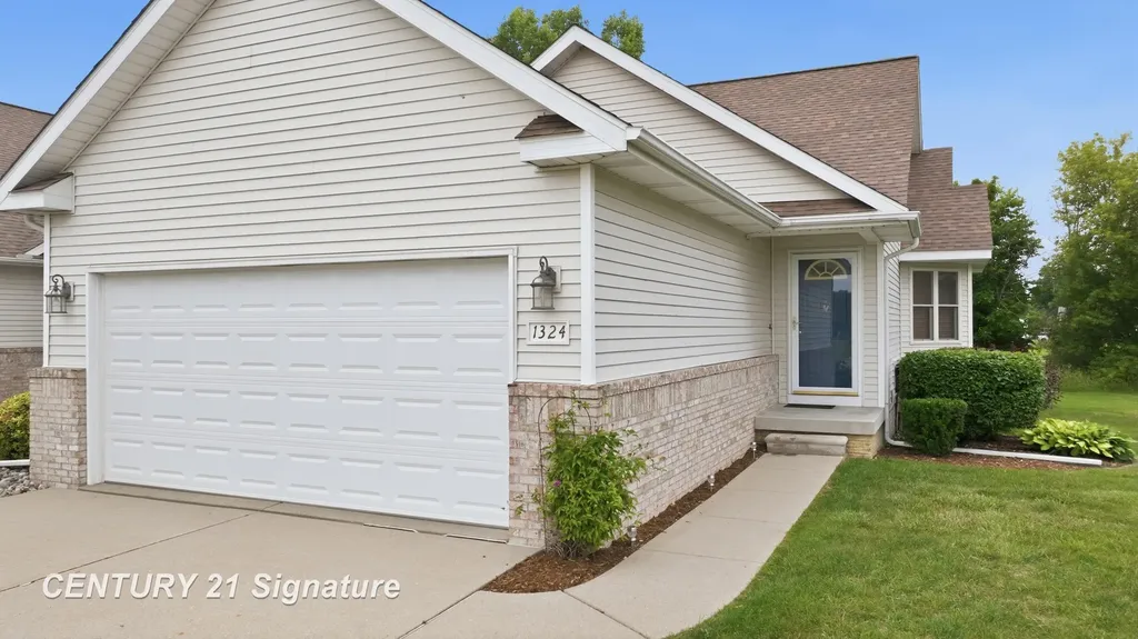 1324 Carpathian Way Vienna Charter Township MI 48420