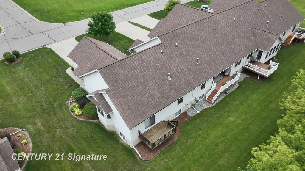 1324 Carpathian Way Vienna Charter Township MI 48420